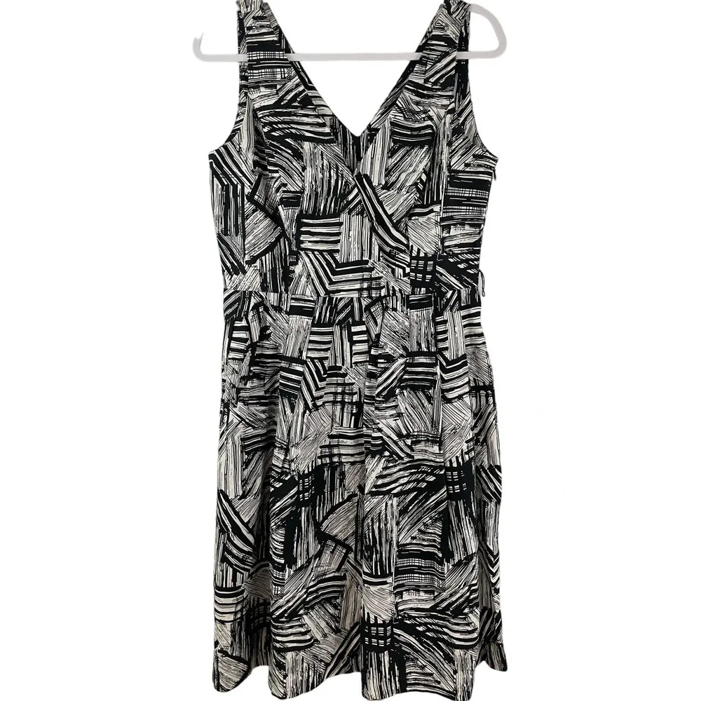 Coldwater Creek Size 8 Dress Black White A Line V Neck Modern Sleek Zipper - Picture 5 of 7